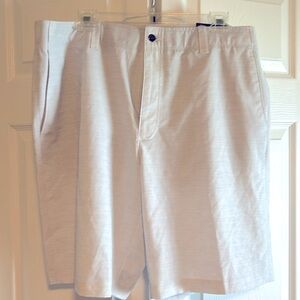 36W white/Light Gray Callaway Performance shorts
